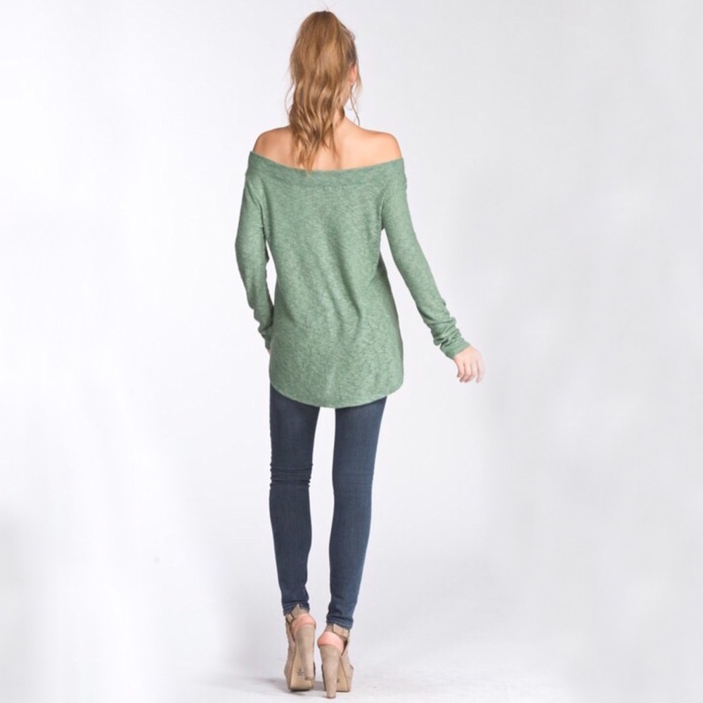 😎5🌟Beautiful Off Shoulder Sage Top - Picture 5 of 7